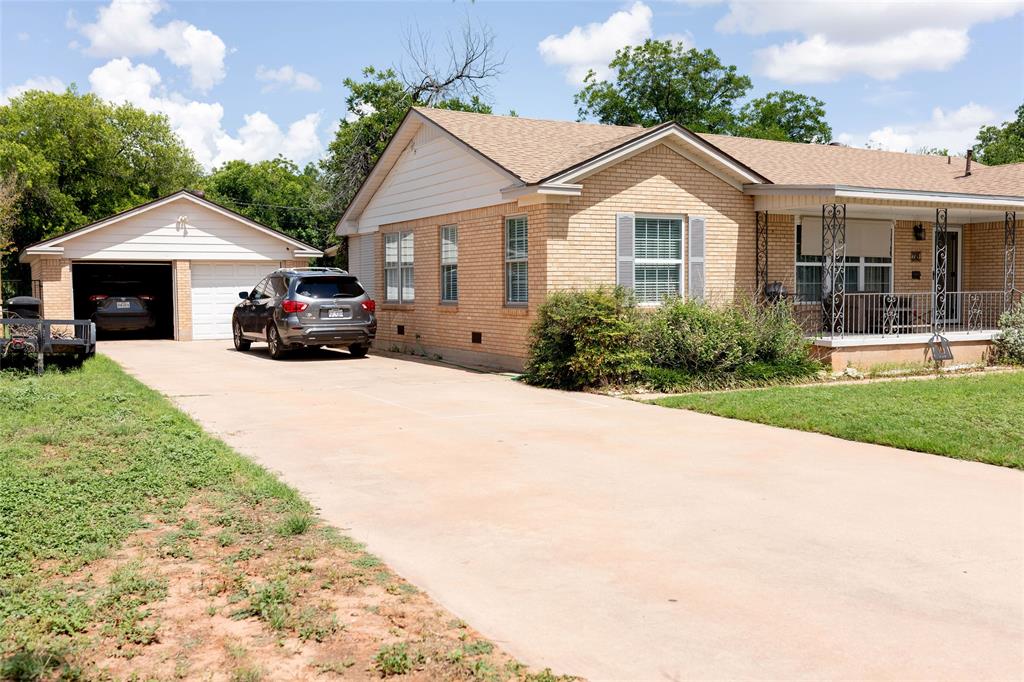 ELMWOOD WEST - Residential