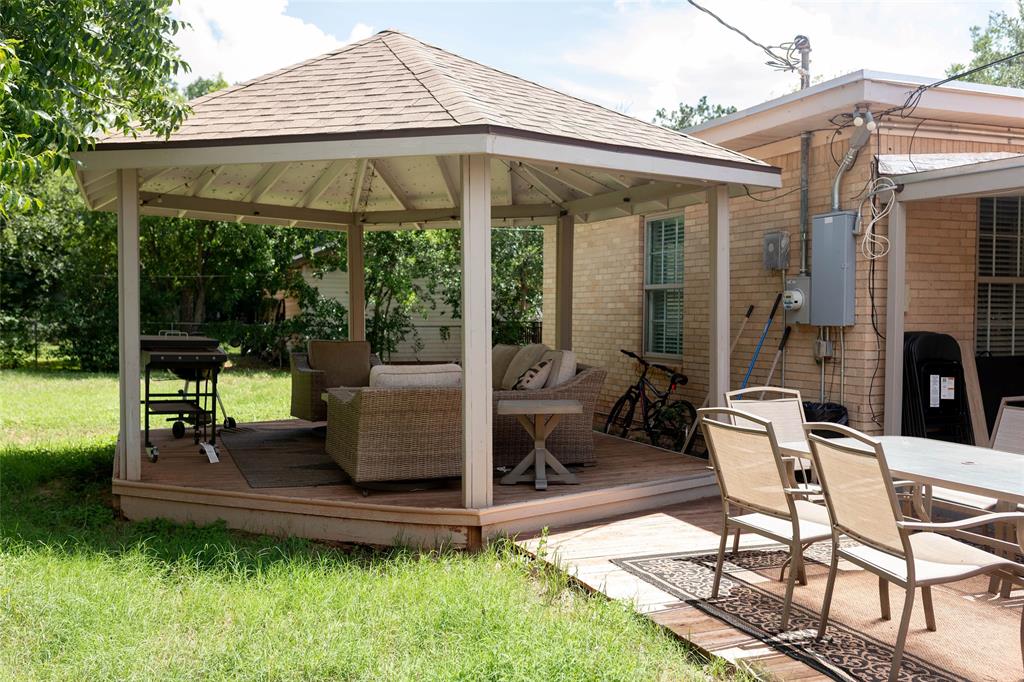 ELMWOOD WEST - Residential