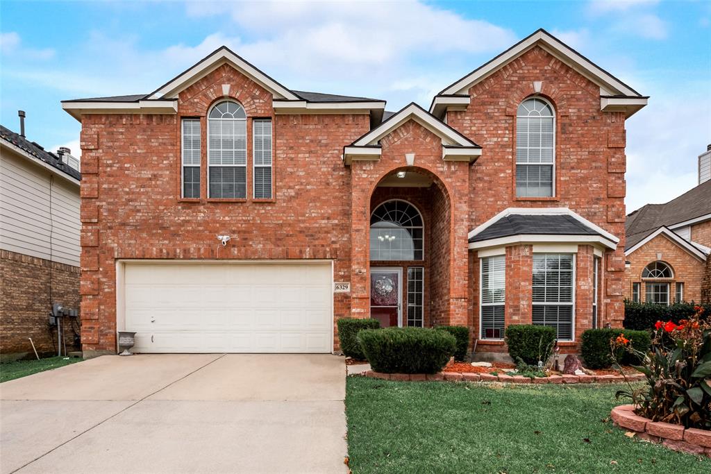 Stunning home built by First Texas, located in the highly desirable Trails of Marine Creek. There's plenty of room for everyone, 5 bedrooms, 3.5 baths, a separate study at the entry and a large game room upstairs. The kitchen displays stainless steel appliances, tons of counter space & gas range! Other features are soaring ceiling, large family room, brick fireplace and luxury vinyl plank flooring. Master bedroom on the first level has a great sitting area with bay windows. A must see!!