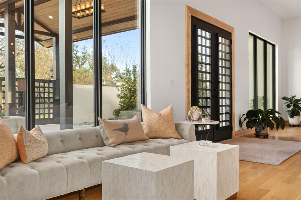 Lazy H Add - Residential