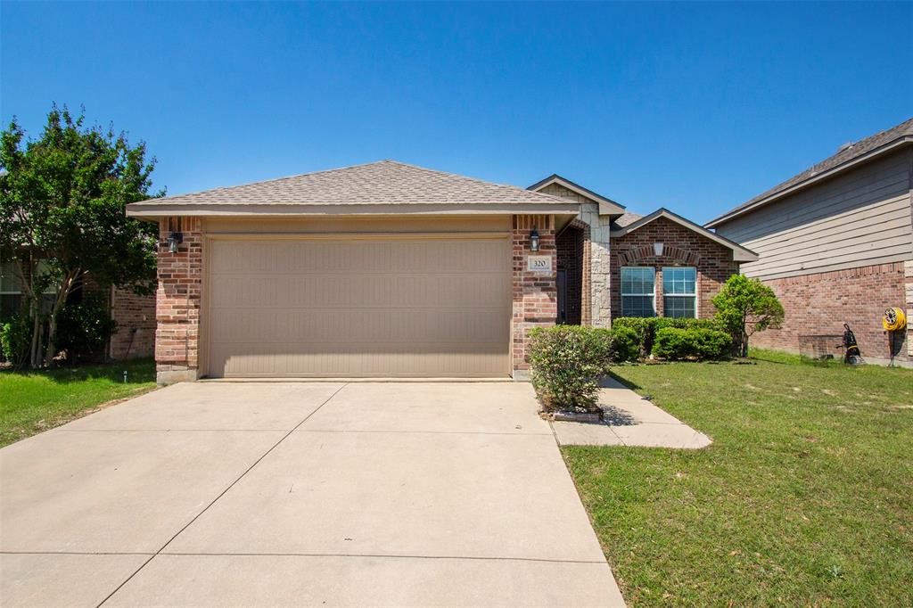 Open plan, well kept up 3 bedroom 2 bath home with white colors through out. Black appliances with granite counter tops, deep sink, 2 inch blinds, and open patio.