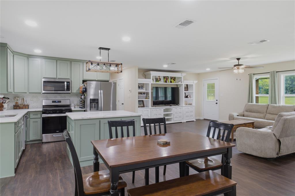 0292 J ROBERTSON - Residential
