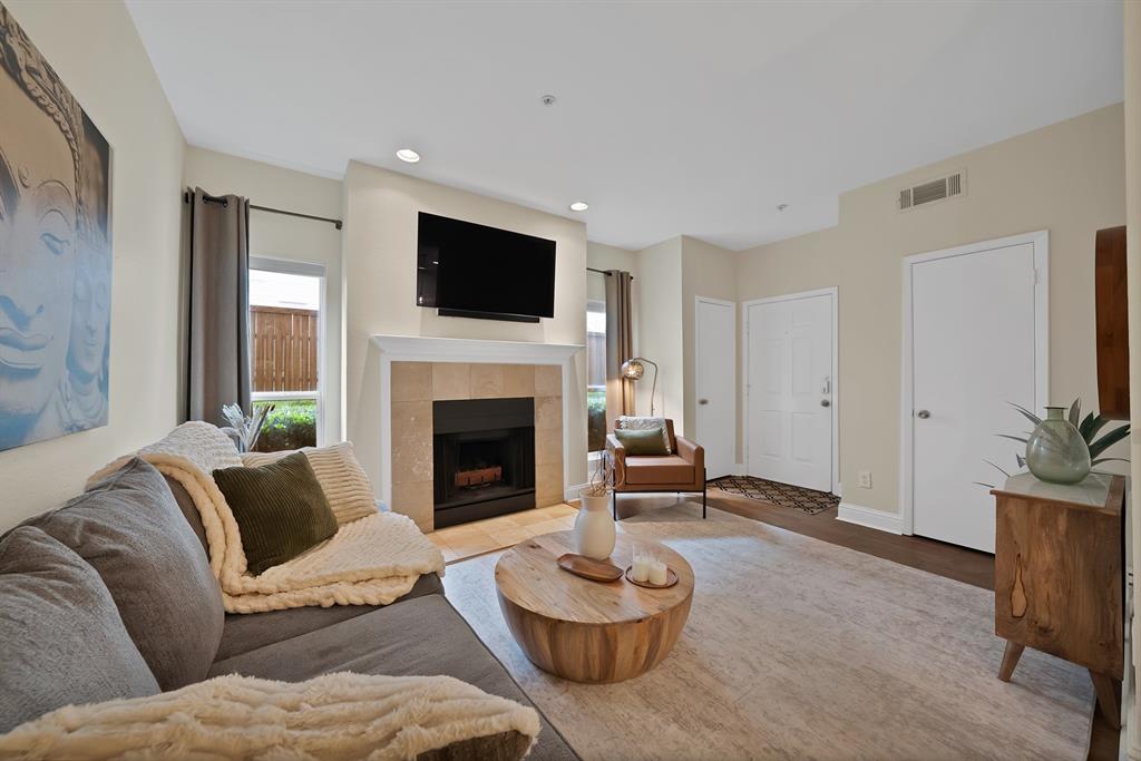 MIRABELLE CONDOS - Residential