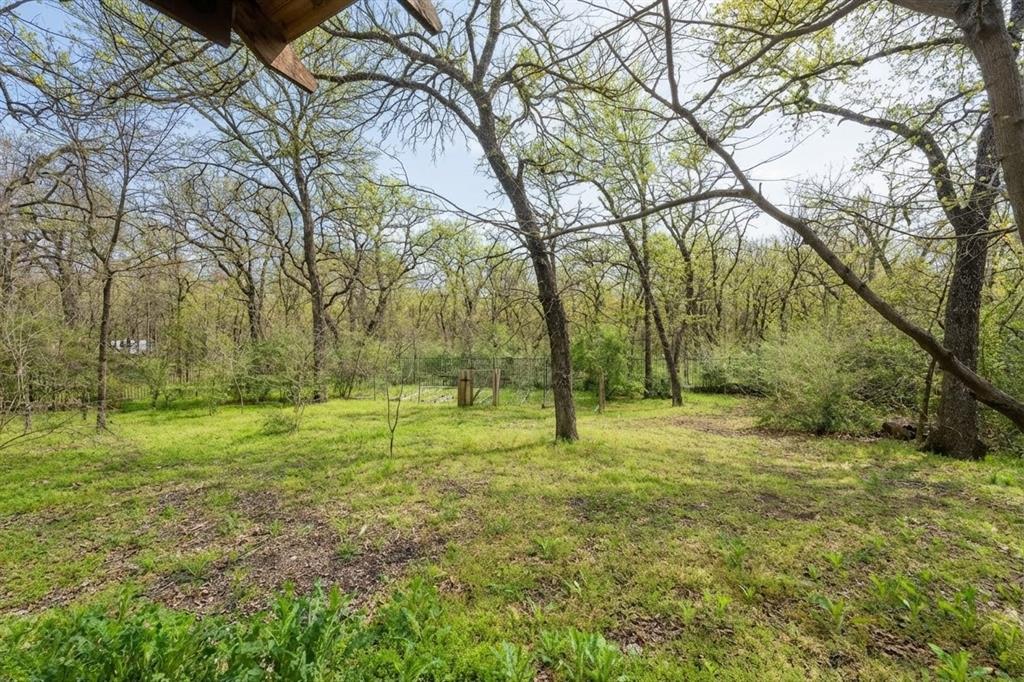 Emerald Sound At Lake Lewisvil - Residential