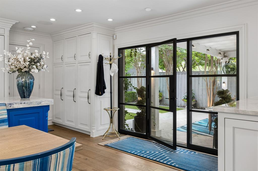 Country Club Estates - Residential