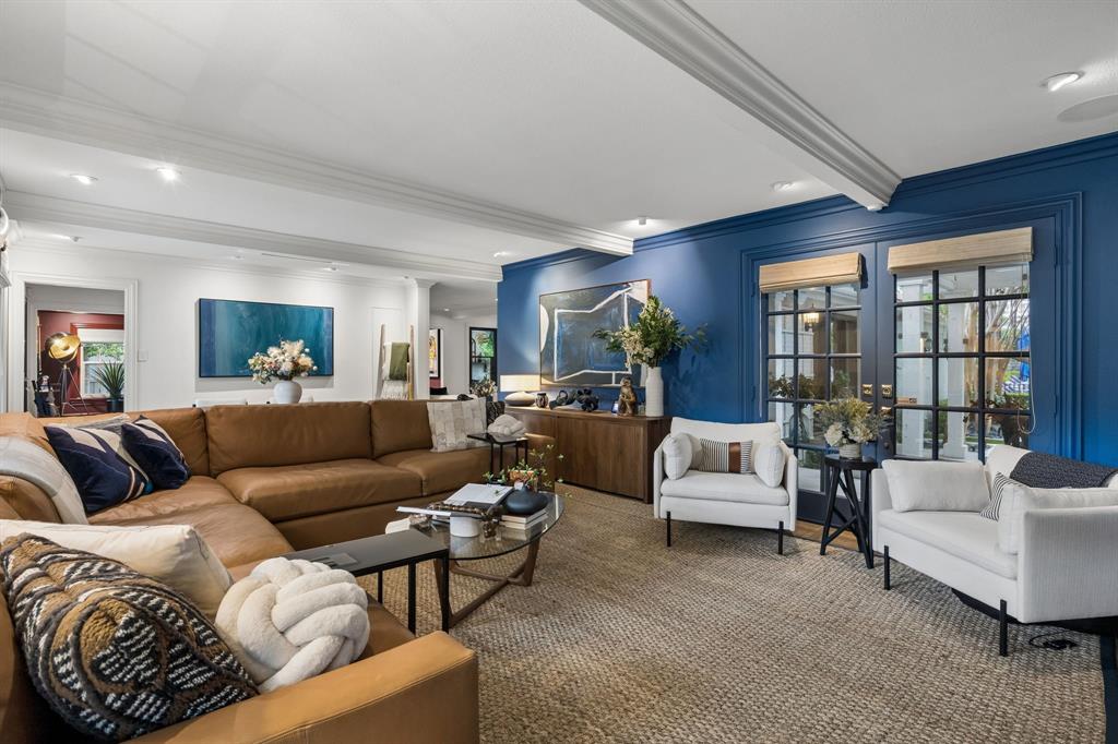 Country Club Estates - Residential