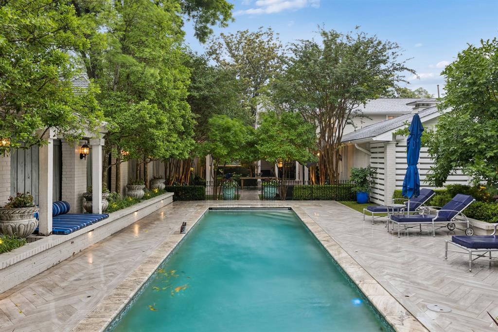 Country Club Estates - Residential