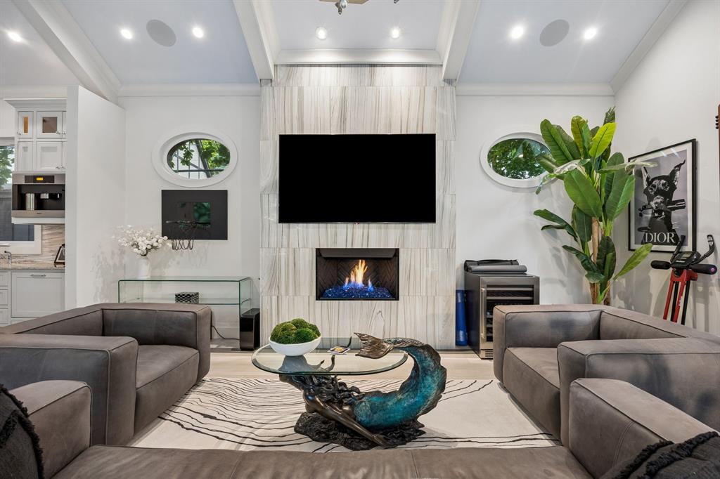 Country Club Estates - Residential