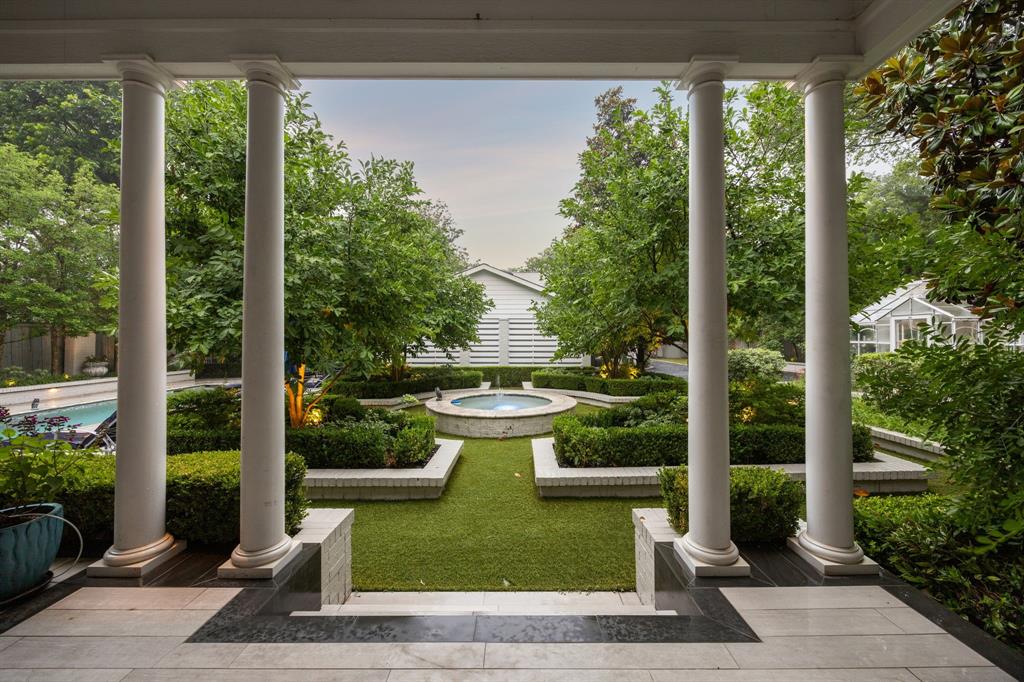 Country Club Estates - Residential