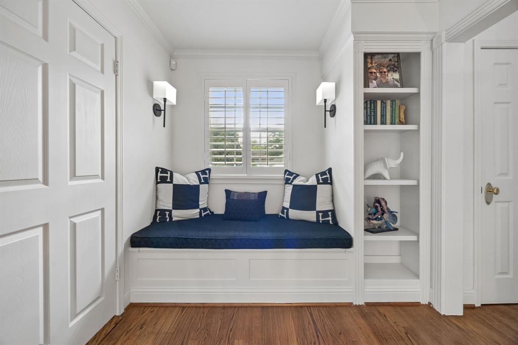 Country Club Estates - Residential