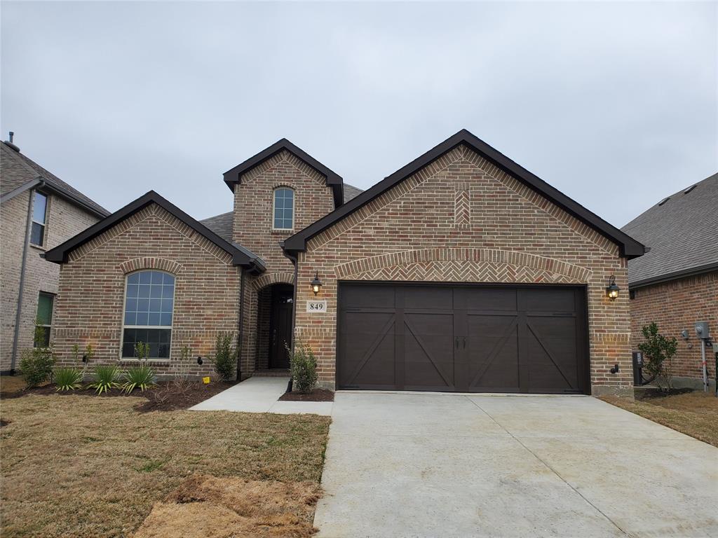 Immaculate 1-story home with 4 bedrooms and 3 full baths located at highly desired Light Farms community.  Open floorplan with spacious kitchen overlooking family room. Features include wood floors, custom cabinets, quartz countertops and beautiful fireplace. Energy efficient features include 16 see HVAC system, tankless water heater and more.  Ready to move in on January 1st 2024.  No pet.  Thanks,