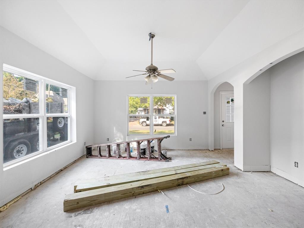 Ennis - Residential