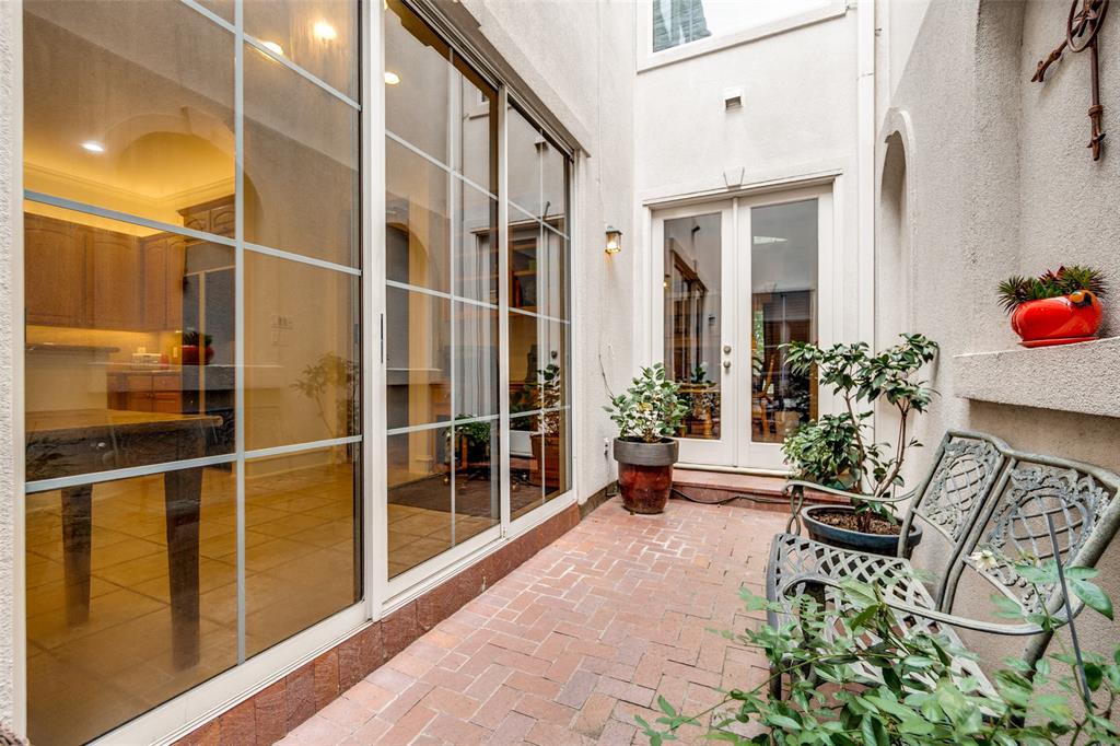 Inwood Townhomes - Residential