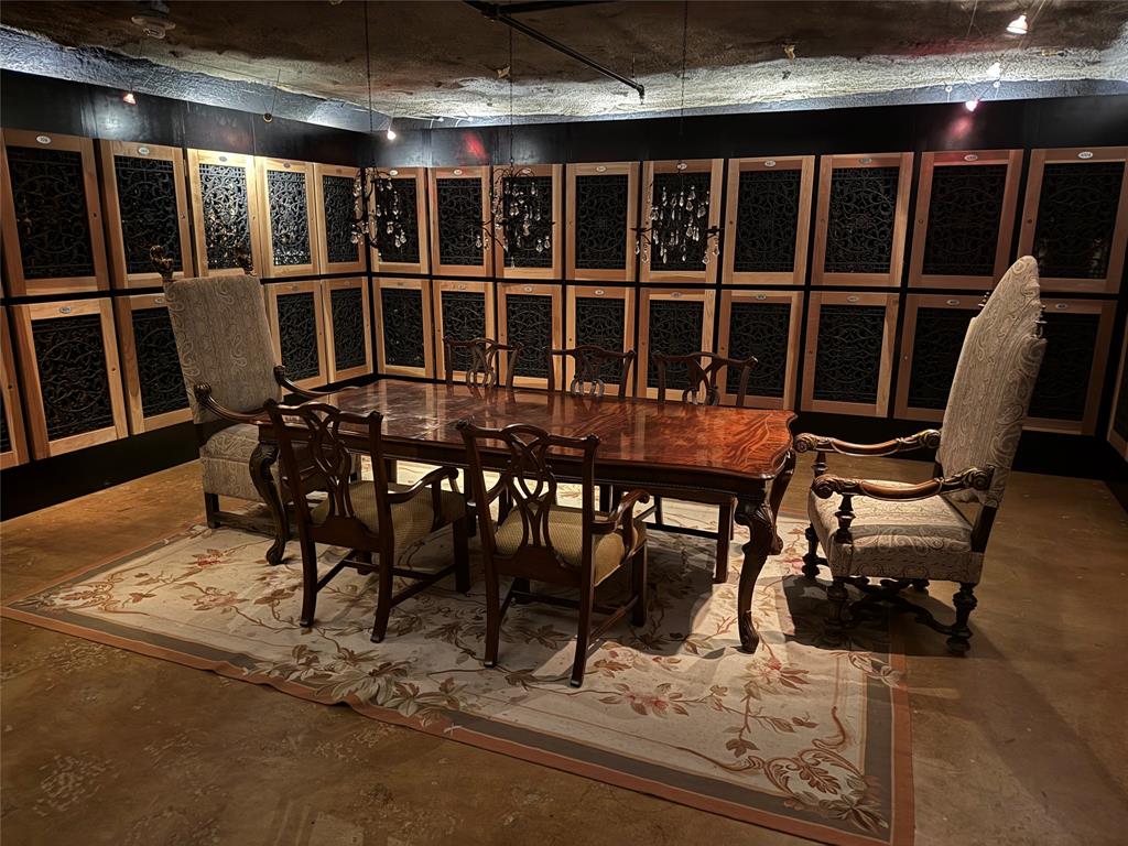 1505 Elm Street Condo - Residential
