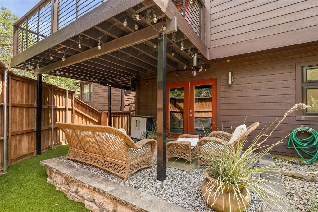 Big Thicket Twnhms - Residential