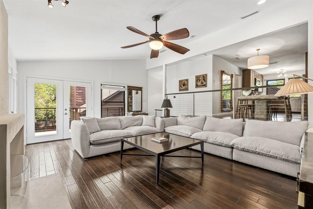 Big Thicket Twnhms - Residential