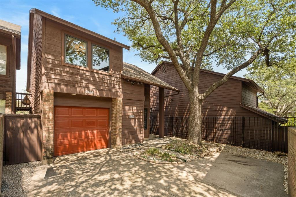 Big Thicket Twnhms - Residential