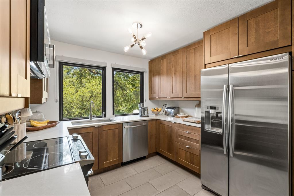 Big Thicket Twnhms - Residential