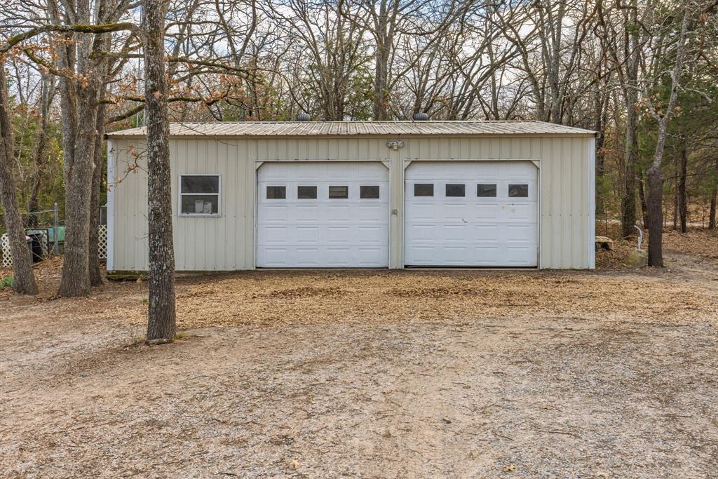 A1043 TENNISON THOMAS R,TRACT 7, ACRES 27.911, - Residential
