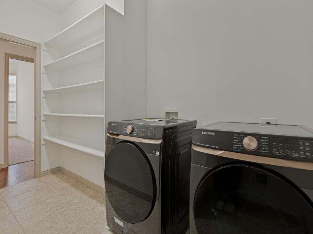 Villas of Stone Glen Condos - Residential