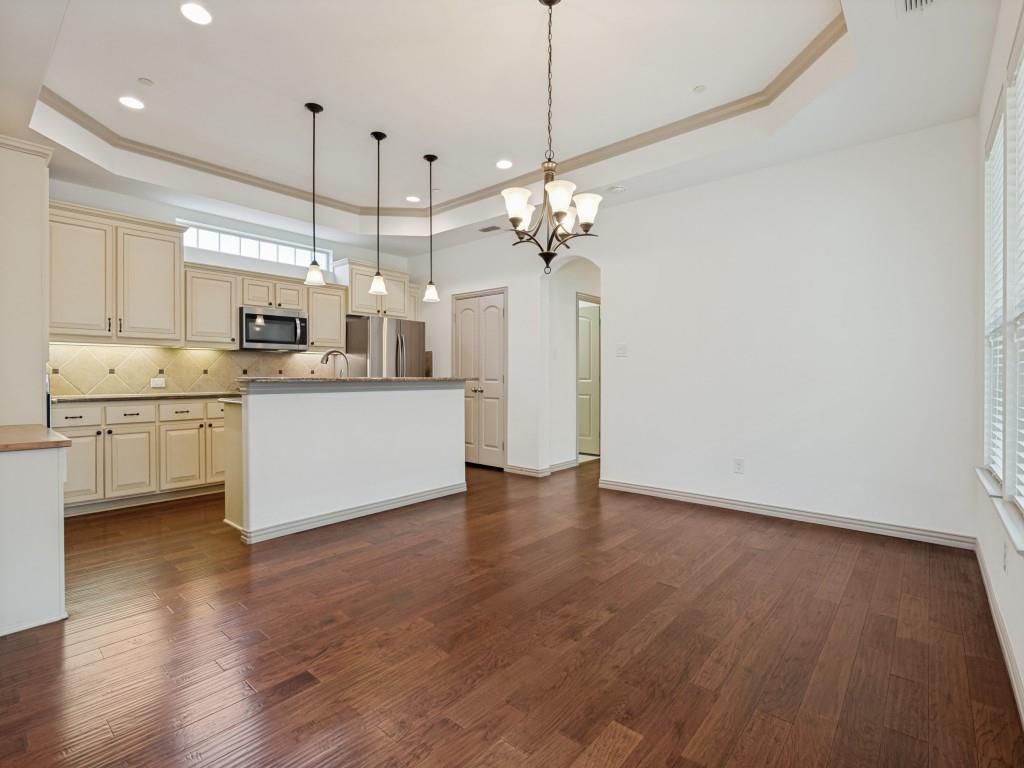 Villas of Stone Glen Condos - Residential