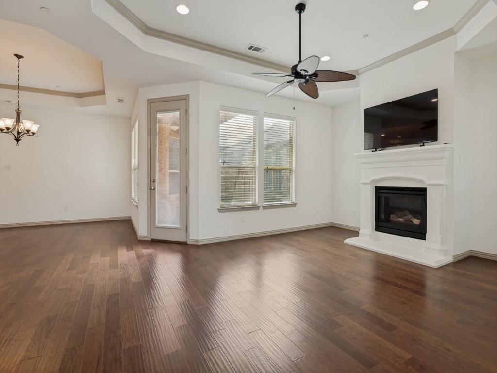 Villas of Stone Glen Condos - Residential