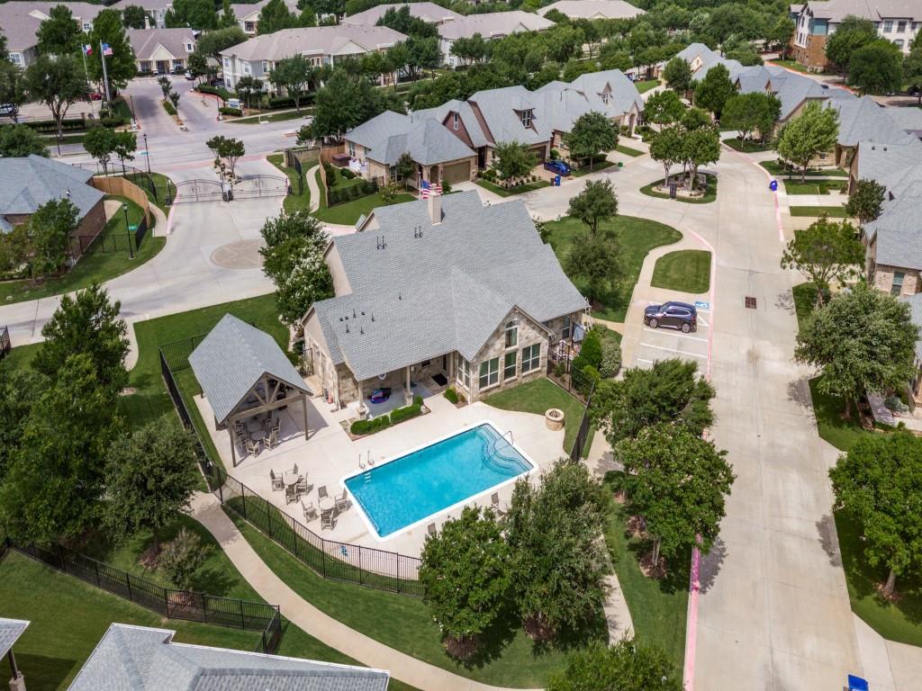 Villas of Stone Glen Condos - Residential