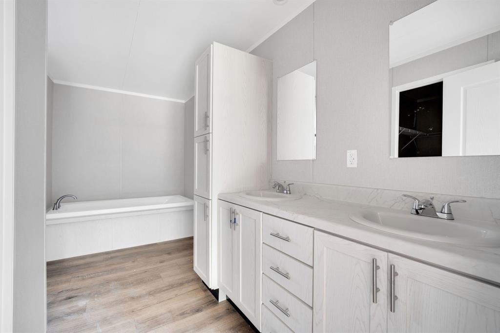ERIN ESTATES - Residential