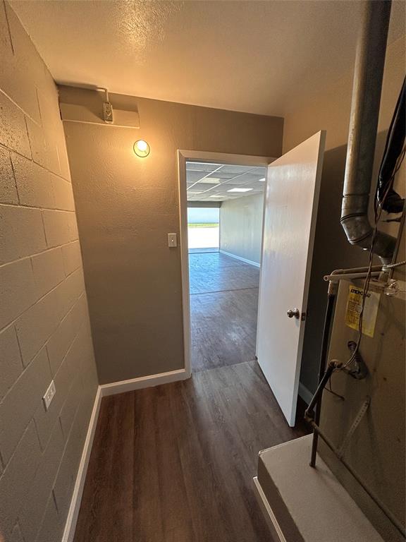 WOODLAND WEST ADDITION - Commercial Lease
