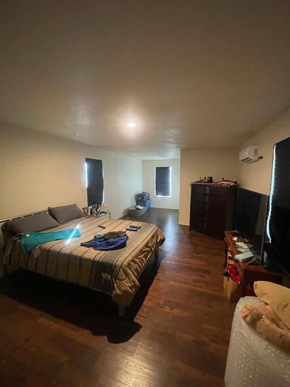 This excellent location in the heart of Fort Worth makes for a great income generating investment opportunity. This property offers One 1 bedroom 1-bathroom units, with a private laundry. A Triplex style main house with an additional 2 rental unit located in front of the house. The units share a backyard. The property is 100% occupied all with long term tenants. Units feature new bathrooms, new flooring, new windows, new plumbing, new sewerage line, new paint, new roof approx.2 years old and the entire house with new electrical. Property does have a brand-new central heat and ac, and 1 bedroom unit has a split ac. Property offers street parking.
The location is ideal for tenants. It is close to everything including shopping, dining, 10-15 minutes from TCU, Sundance Square, business district, hospital and medical, the Fort Worth Zoo and downtown. Property is right across from the church which makes it safe and sound.