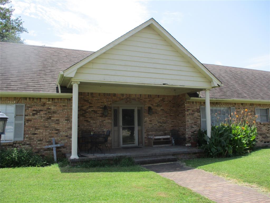 Rare find, 4-Bedroom 3 bath home with double garage on large corner lot. Beautiful wood floors, spacious living and dining area, kitchen, gorgeous counter tops, island cook area. This one has to be seen to be appreciated. Spacious Primary suite, large walk-in closet, jetted tub in bath. 3 additional bedrooms and two full baths, this home is just right for the growing family. Only minutes away for schools, shopping, Lake Tawakoni, Greenville and much more. Make your appointment today and get ready to move in.