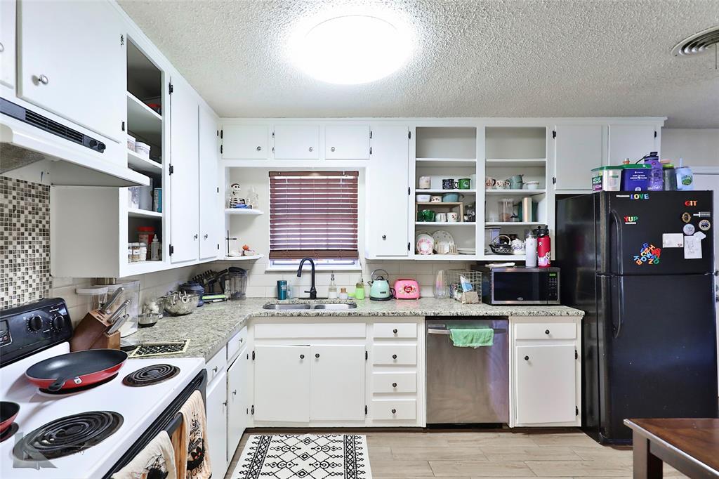 Thornton Heights - Residential Lease