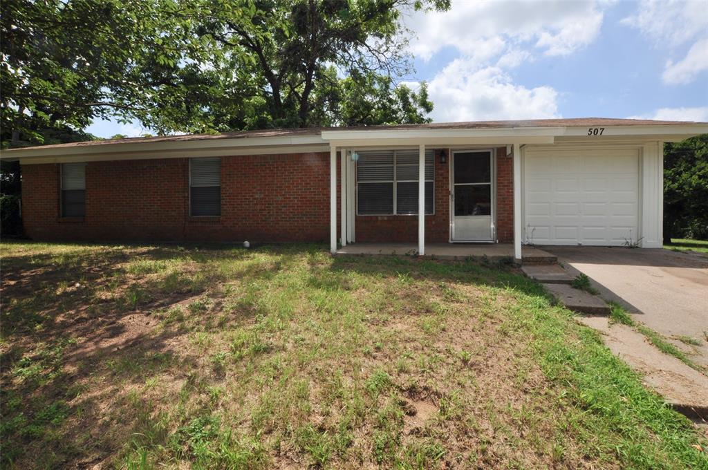Investment Opportunity! 3 Bedroom - 1 Bath - 1 Car Garage Home Deep in the Heart of Weatherford. Currently Leased - Tenant Occupied. Vinyl Plank Flooring - Deep Fenced Lot.