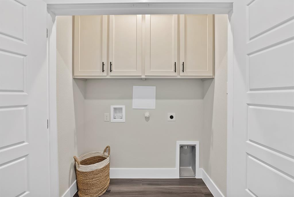 Whispering Oaks - Residential