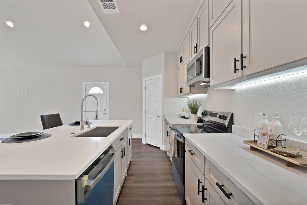 Whispering Oaks - Residential