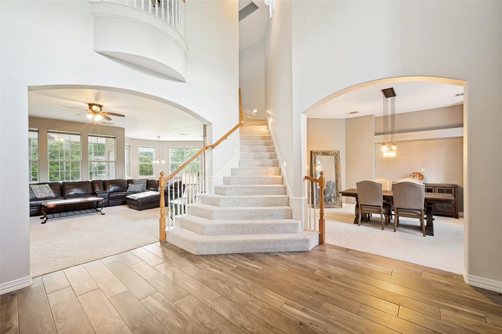 Emerald Sound At Lake Lewisvil - Residential