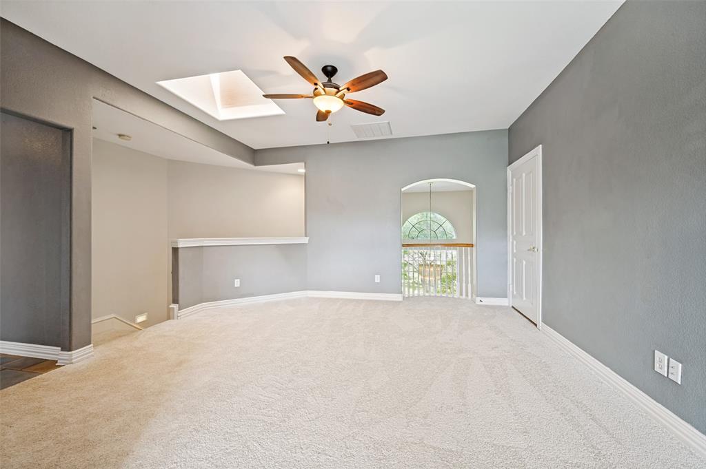 Emerald Sound At Lake Lewisvil - Residential