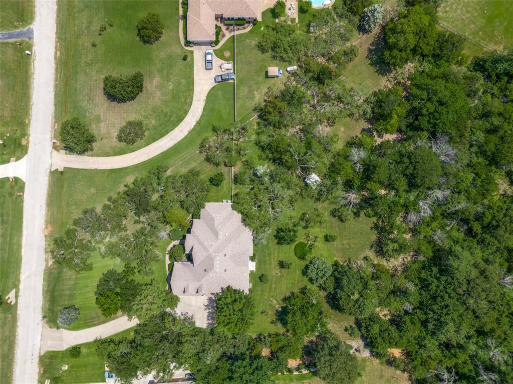 Emerald Sound At Lake Lewisvil - Residential