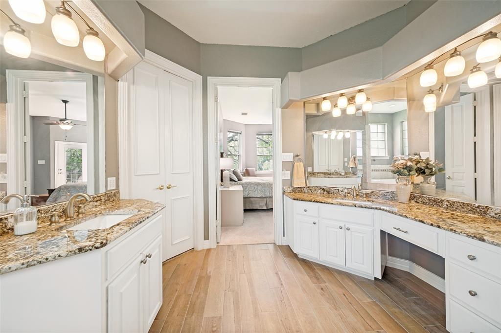 Emerald Sound At Lake Lewisvil - Residential