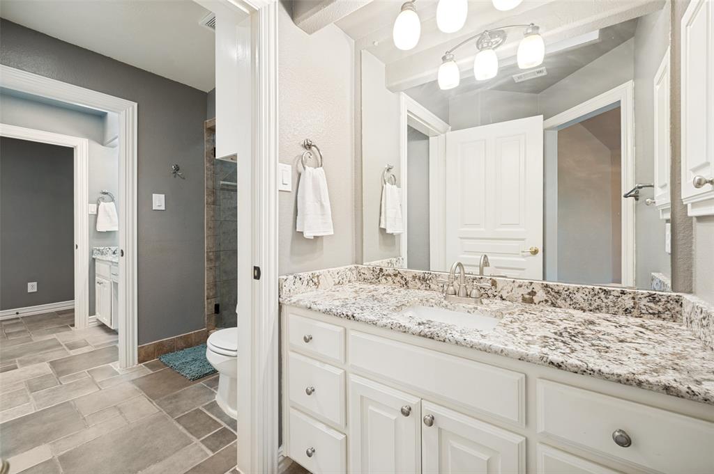 Emerald Sound At Lake Lewisvil - Residential