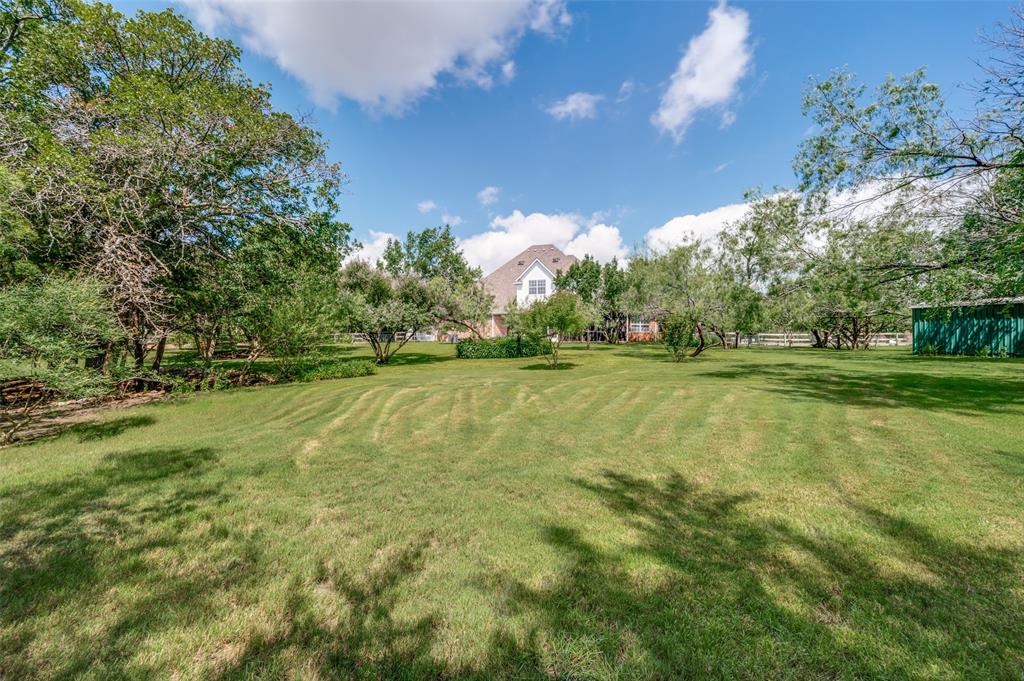 Emerald Sound At Lake Lewisvil - Residential