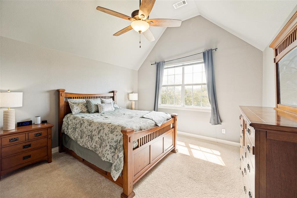 Emerald Sound At Lake Lewisvil - Residential