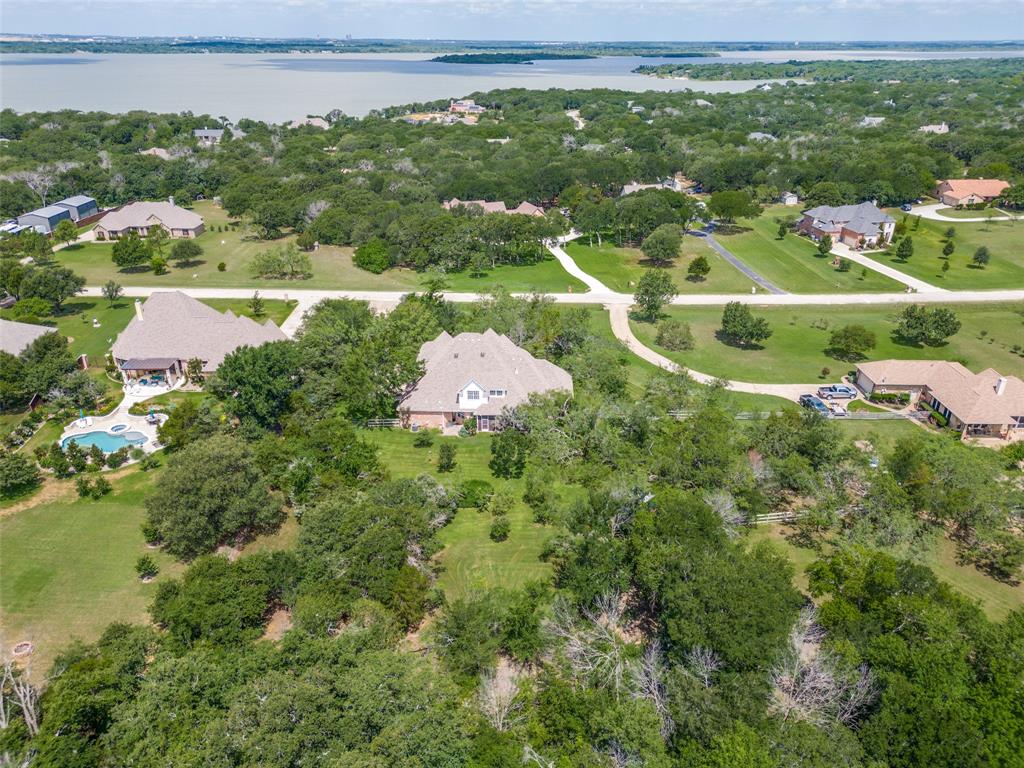 Emerald Sound At Lake Lewisvil - Residential