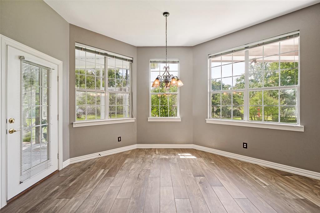 Emerald Sound At Lake Lewisvil - Residential