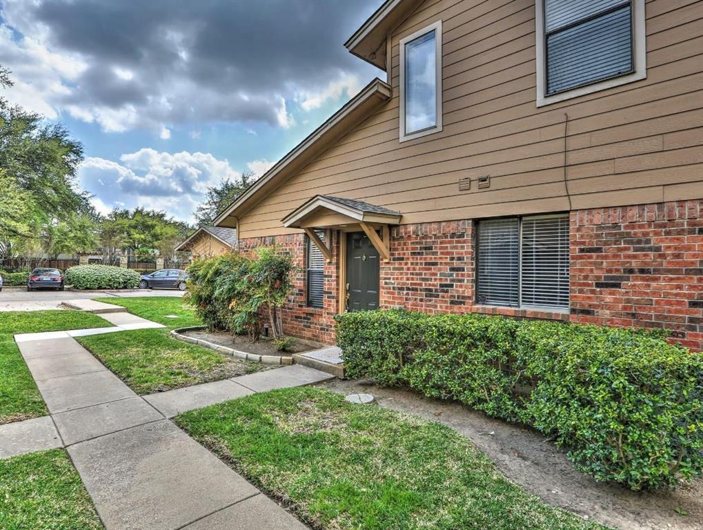 Cedar Creek Twnhms - Residential