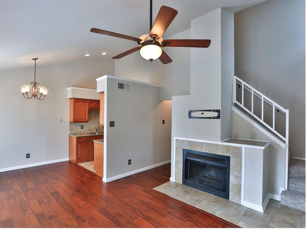 Cedar Creek Twnhms - Residential