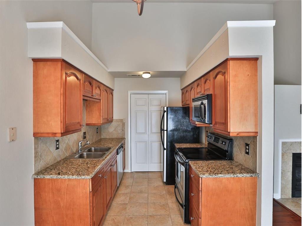 Cedar Creek Twnhms - Residential