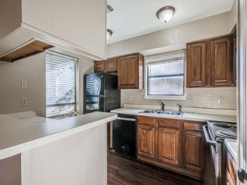 Cloisters Condo The - Residential Lease