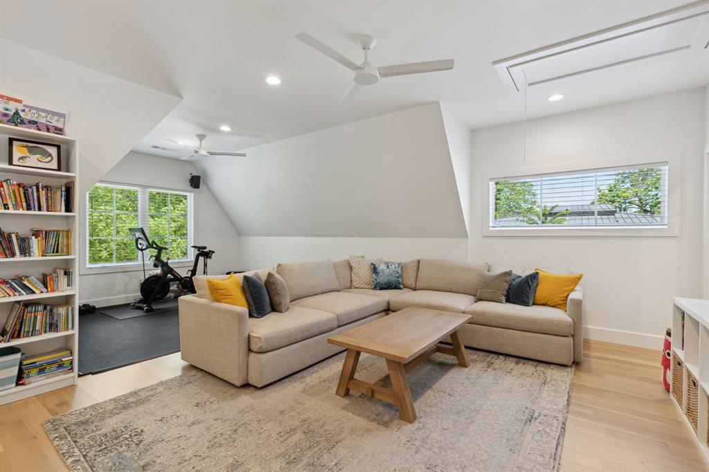 Lakeshore Hills Rev - Residential