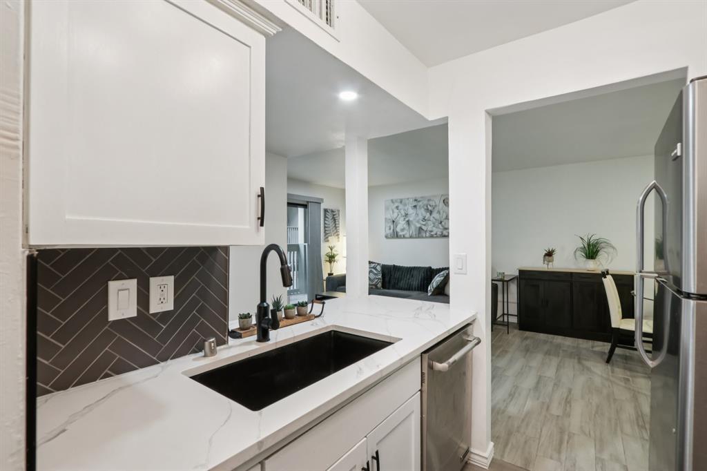 River Oaks Condos - Residential